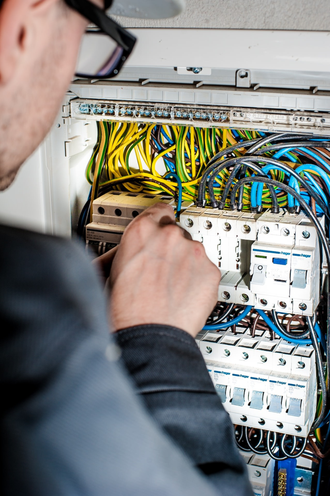 Who is the Highest-Paying Electrician?